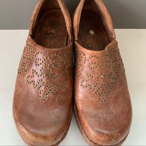 Ariat Tan Leather Slip-On Shoes With Stud Detail Size 7
